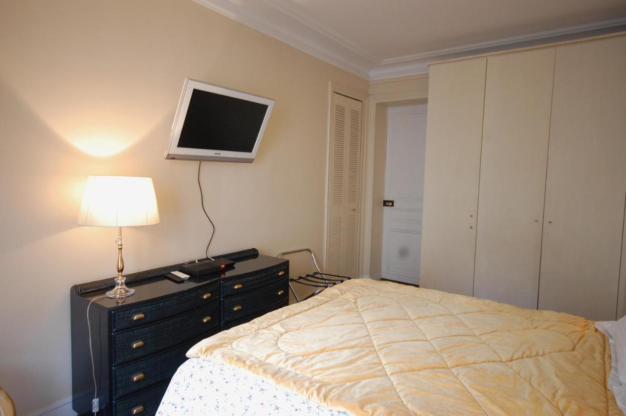 Two-Bedroom Apartment Champs-Elysees Párizs Kültér fotó