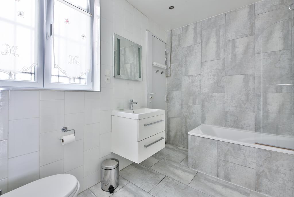 Two-Bedroom Apartment Champs-Elysees Párizs Kültér fotó